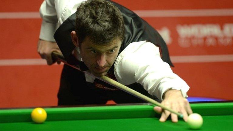 Ronnie O'Sullivan in semi-final action against Barry Hawkins