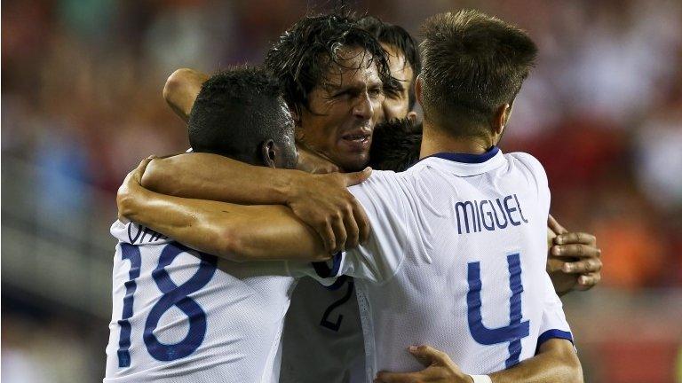 Bruno Alves celebrates with his Portugal team-mates