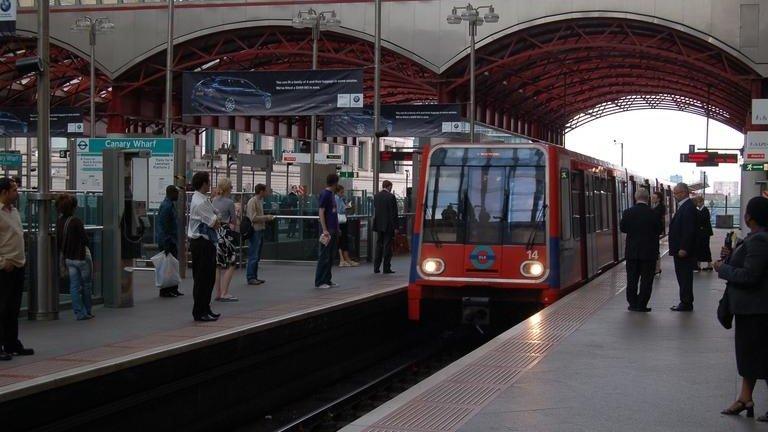 DLR carriages arriving at Canary Wharf