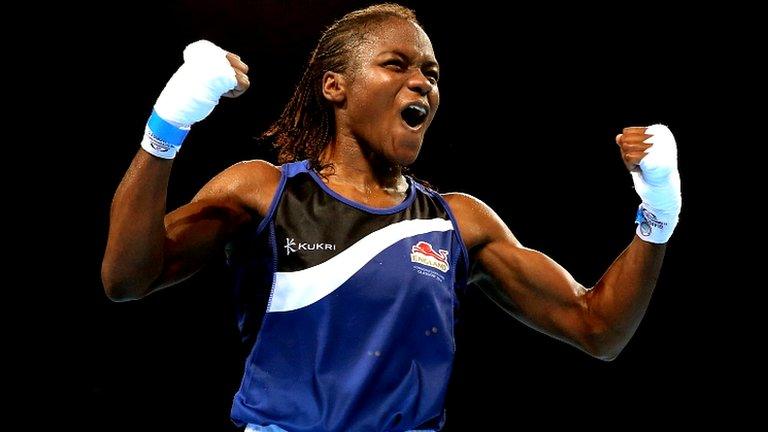 Nicola Adams (R) of England celebrates winning the gold medal against Michaela Walsh of Northern Ireland