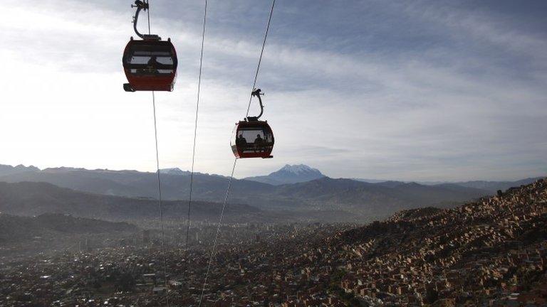 Cable-car system linking the city center of La Paz with its neighbour El Alto, Bolivia, on 2 June 2014