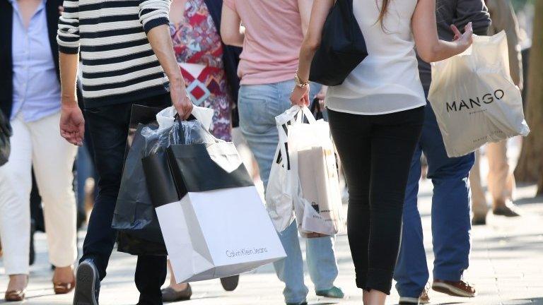 shoppers in Hamburg