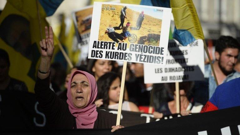 French Kurds protest in Paris against IS (16/08/14)