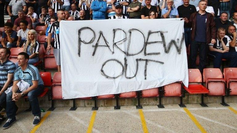 Newcastle fans protest against manager Alan Pardew at St Mary's Stadium