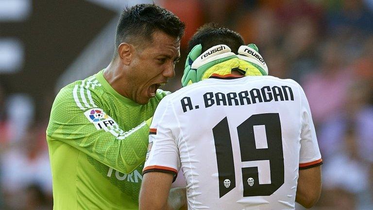 Barragan & Alves celebrate