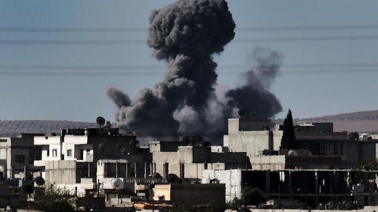 Smoke from apparent air strike near Kobane, 7 October 2014