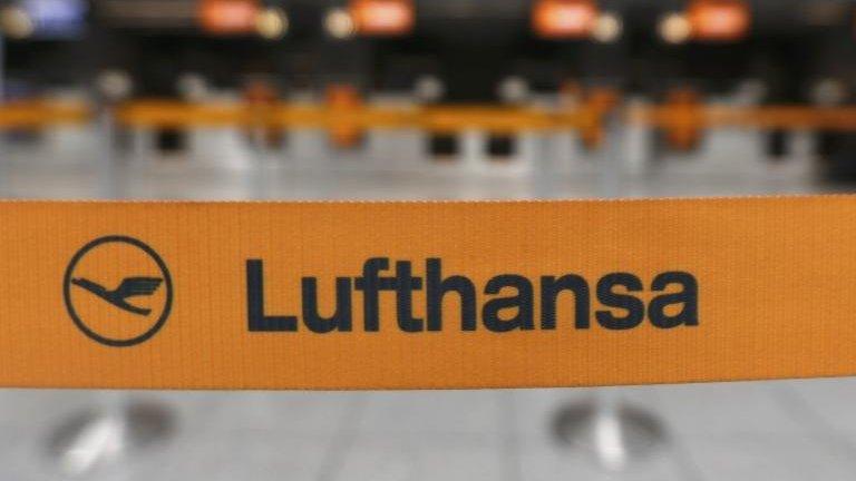 Lufthansa sign