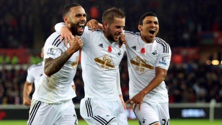 Gylfi Sigurdsson and Jefferson Montero