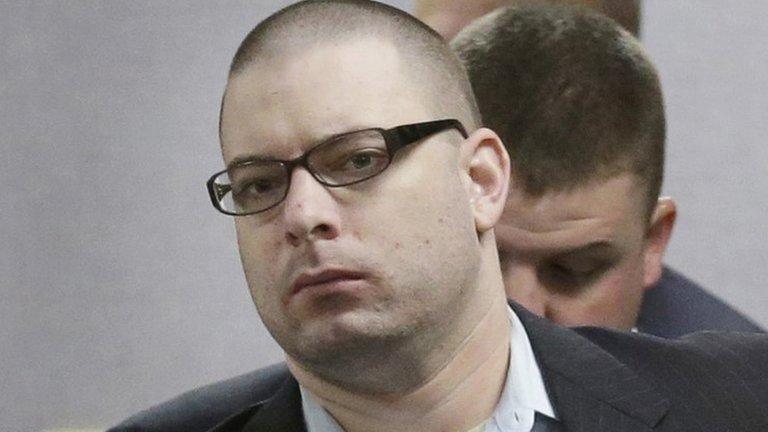 Eddie Ray Routh, 27, walks into court for a pretrial motion hearing in Stephenville, Texas 10 February 2015