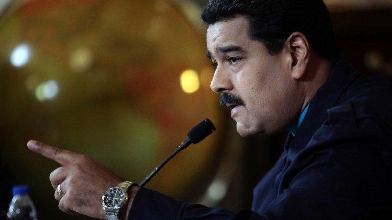 Venezuelan President Nicolas Maduro speaking during a meeting with his cabinet at the presidential palace in Caracas on 9 March, 2015.