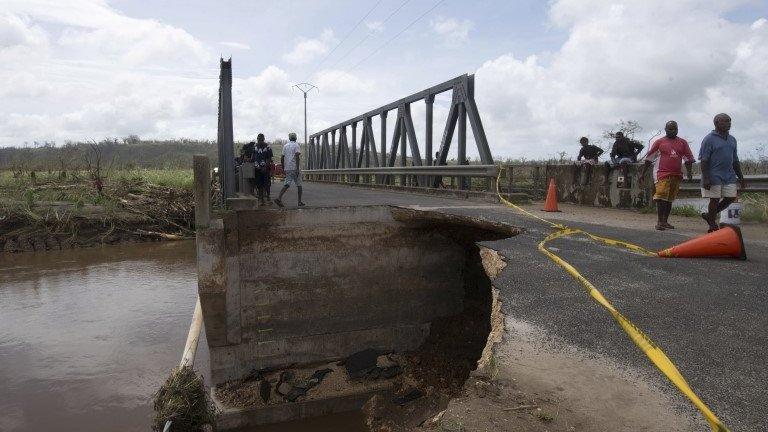 Damaged bridge outside Port Vila (15 March 2015)