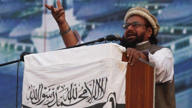 Hafiz Saeed, head of the Jamaat-ud-Dawa organisation and founder of Lashkar-e-Taiba (LET), gestures while addressing his supporters during a protest in support of Saudi Arabia over its intervention in Yemen, in Islamabad 9 April, 2015