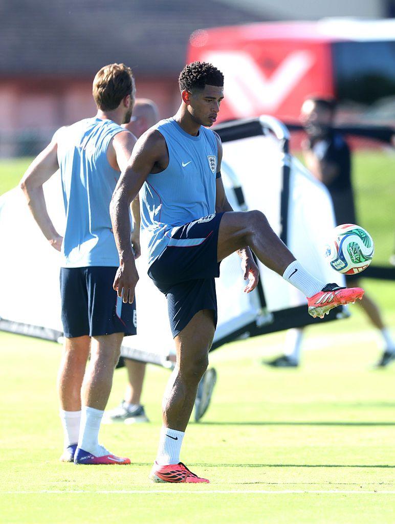 Bellingham training for England