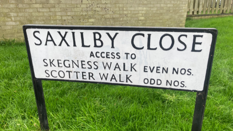 A sign for Saxilby Close which leads to Skegness Walk, Corby