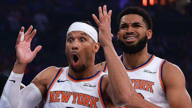 The New York Knicks' Josh Hart and Karl-Anthony Towns