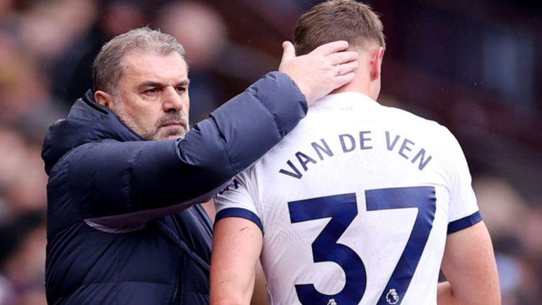 Ange Postecoglou and Micky Van de Ven