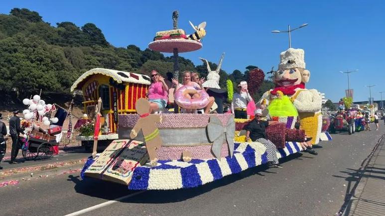 Battle of Flowers Parade float