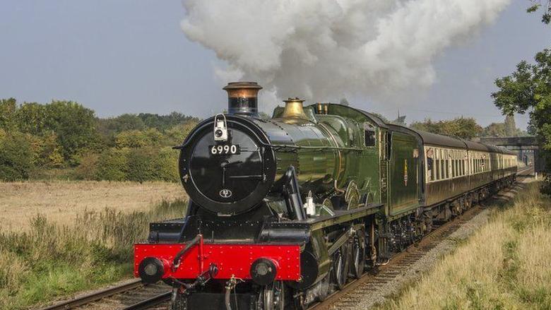 Train on the Great Central Railway