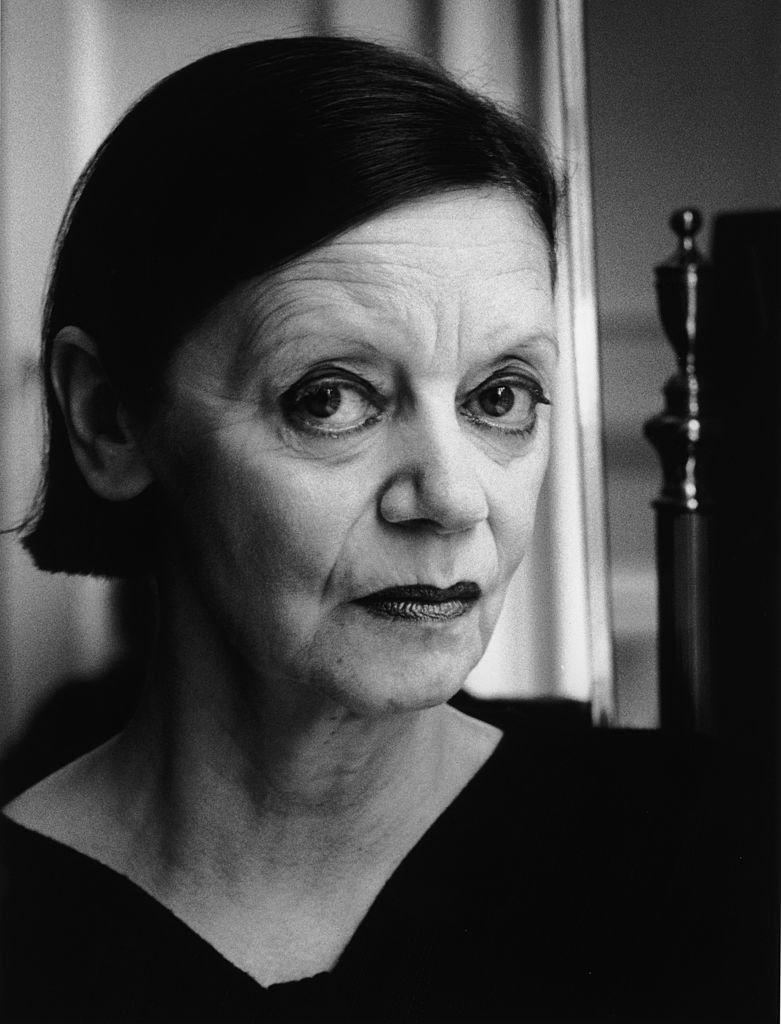 Jean-Muir.