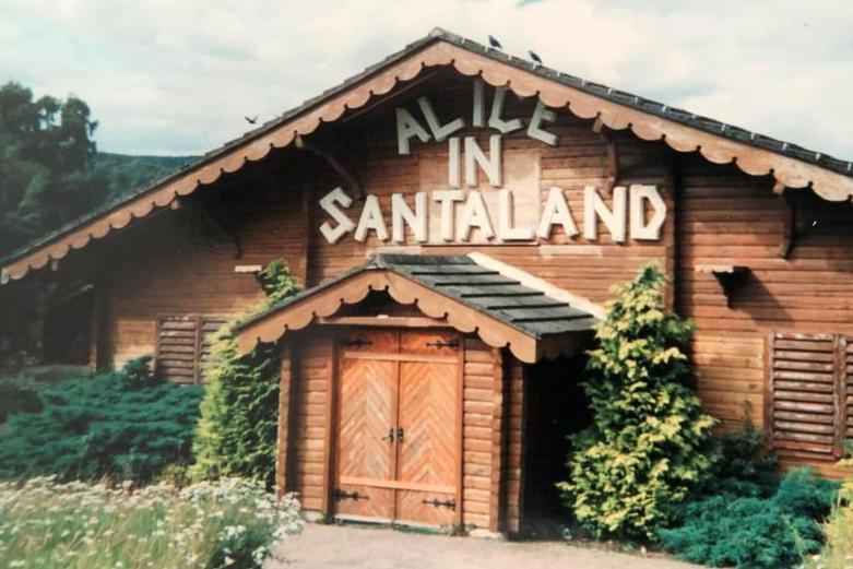 Alice in Santaland attraction