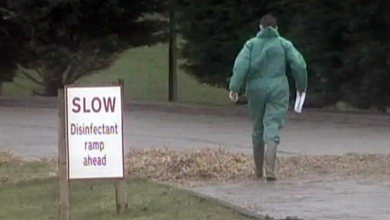 Cyfyngiadau llym yng Nghaerwen