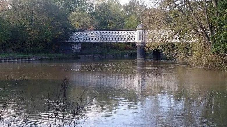 The Gasworks Bridge on the River Thames