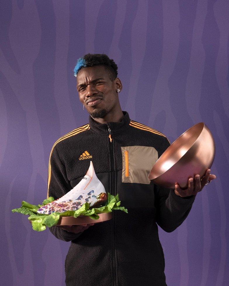 paul-pogba-holding-vegan-boots.