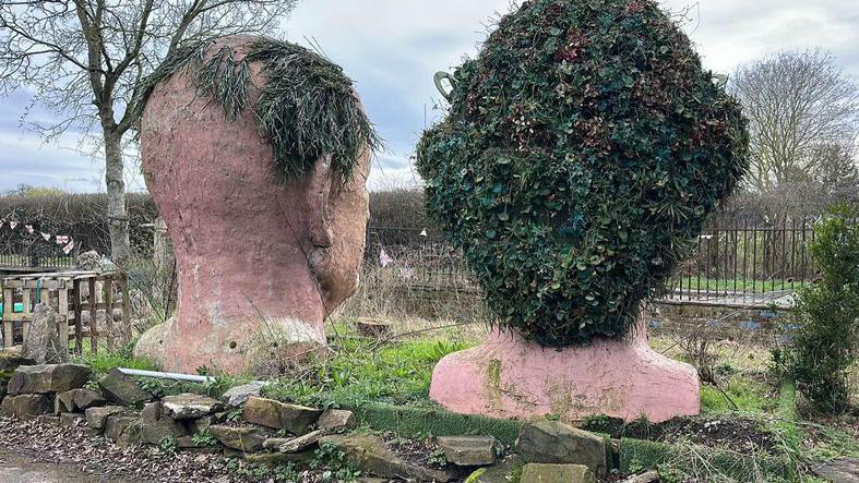 Giant statues of Queen Elizabeth II and Prince Philip