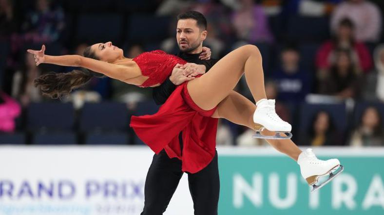 Skate America: Great Britain's Lewis Gibson and Lilah Fear win gold in ...