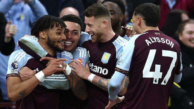 Tyrone Mings and Villa players celebrate their goal