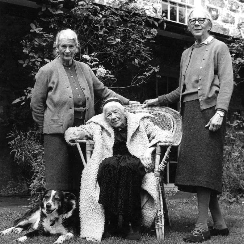 Eileen, Lorna a Honora Keating