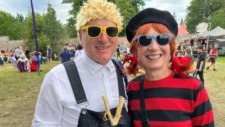 Dithis aig Fèis Bhelladrum air an èideadh mar Oor Wullie agus Minnie the Minx