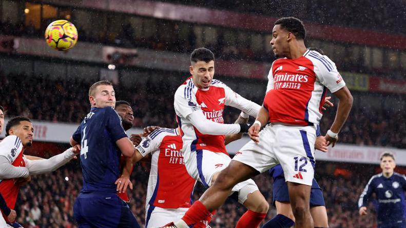 Jurrien Timber scores for Arsenal against Manchester United.