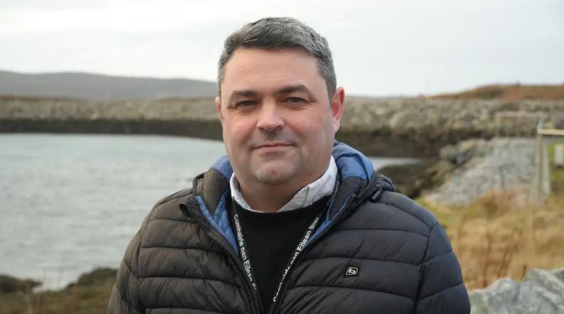 Ceannard Comhairle nan Eilean Siar, Pòl Steele