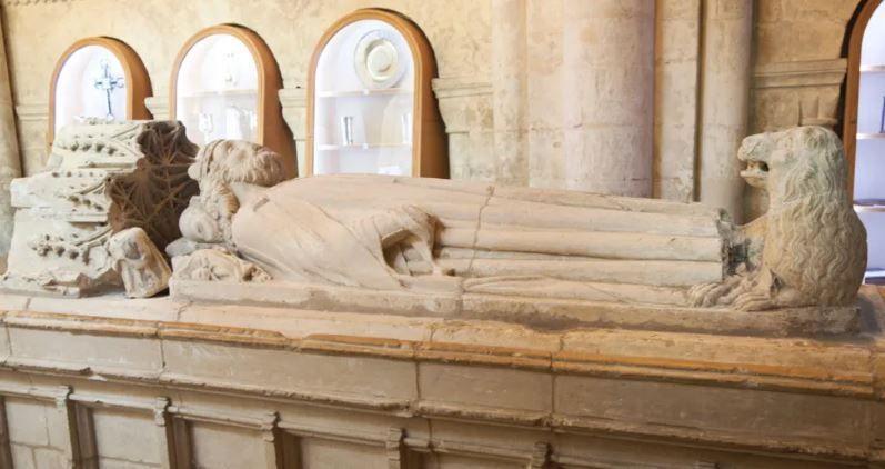 A tomb made of white stone of King Athelstan.