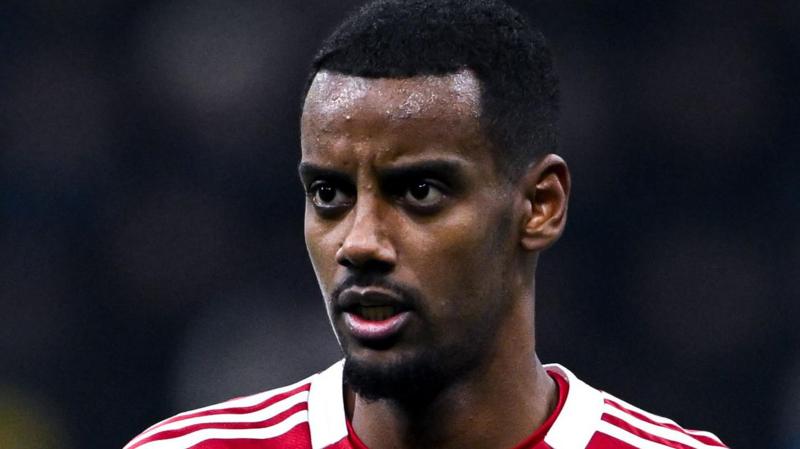 Isak to return to training this week - Slot