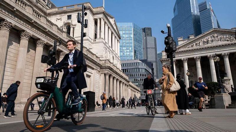 UK economy shrank unexpectedly in October