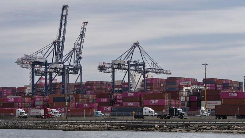 Trump signs order ending global tariff exemption for low-cost goods