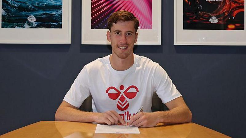 Sunderland Seals Deal for Nijmegen Goalkeeper Roefs – Full Details!