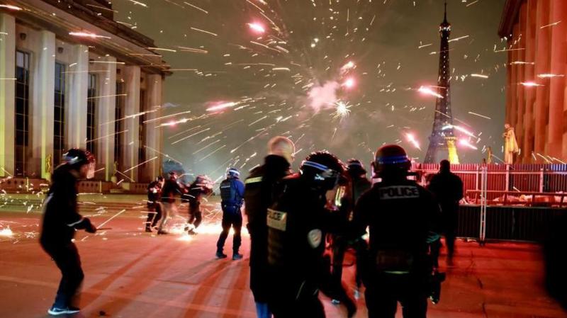 Paris disturbances and 127 arrests mar PSG's Uefa Champions League victory