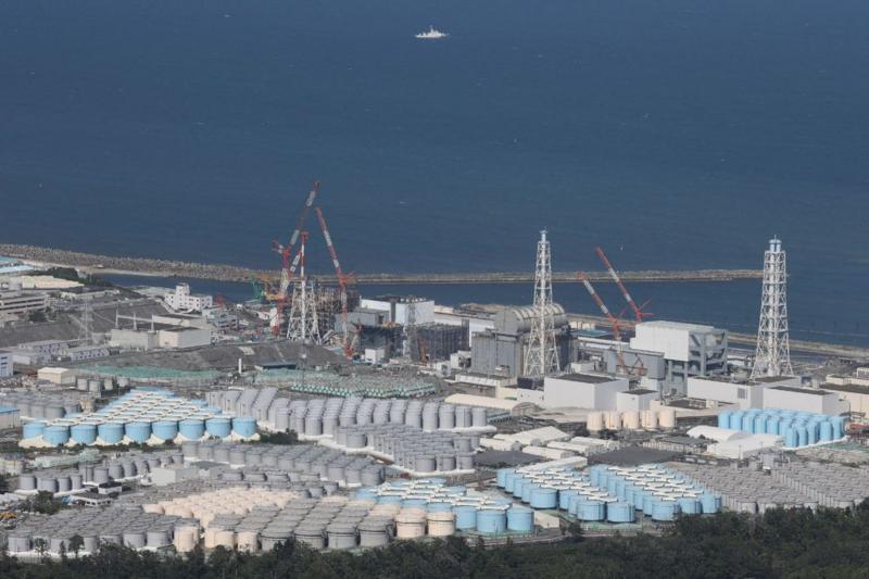 Japan's Fukushima plant workers evacuate after tsunami warning