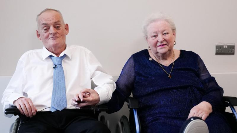 'I love her to bits' – elderly couple get engaged in care home