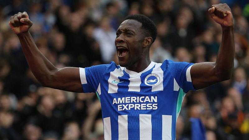 Does 'timeless wonder' Welbeck deserve England recall?