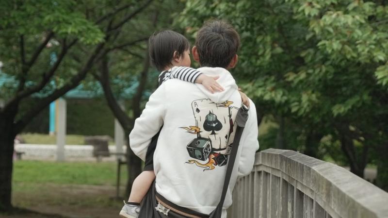 In Japan, divorce splits parents from children. Could a law change end sole custody?