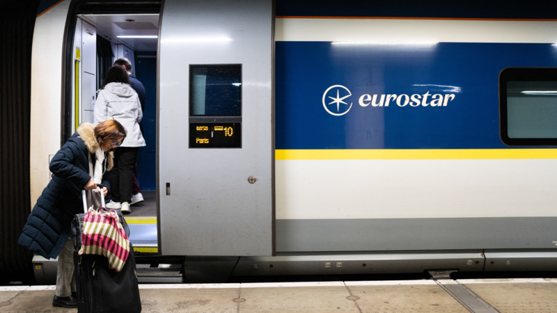 Power outage hits Channel Tunnel as Eurostar urges passengers to postpone travel