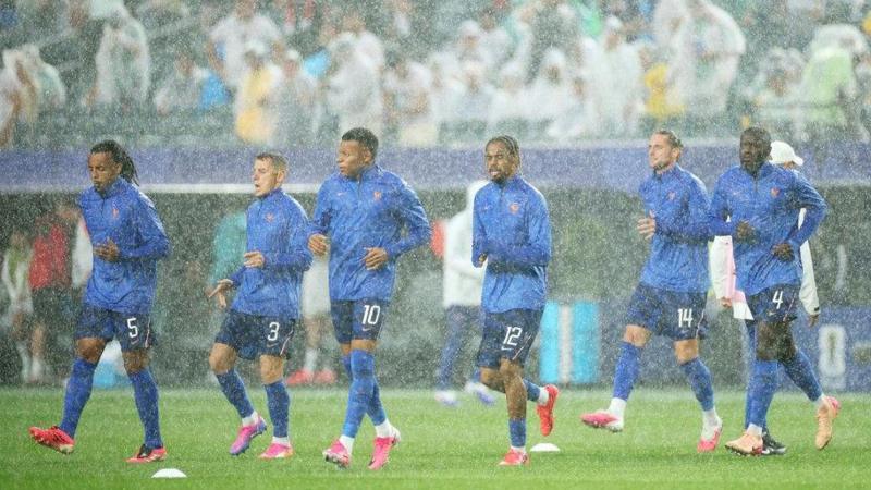 What France & Iraq did during 'mentally draining' two-hour weather delay
