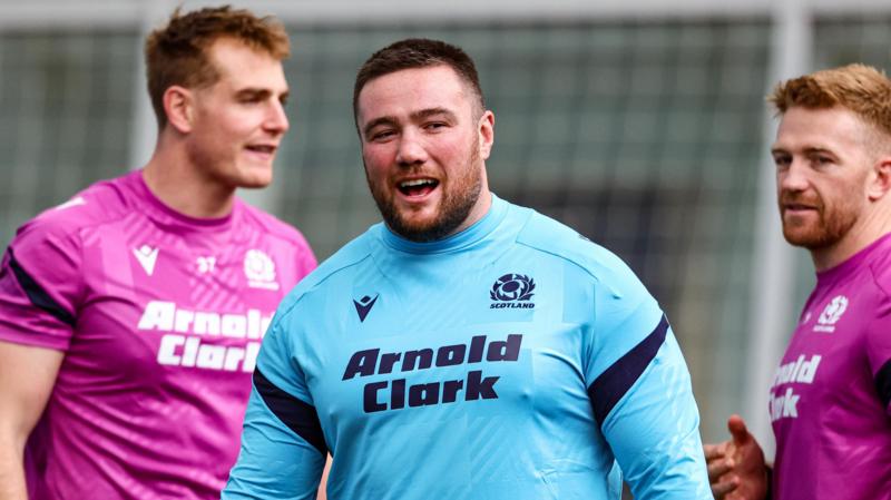 Scotland make 14 changes as Zander Fagerson returns