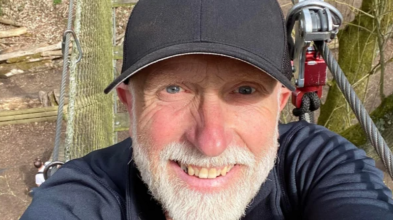 'Devoted' dad dies after assault outside pub