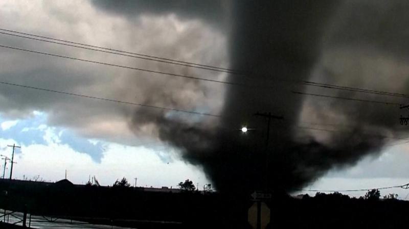 Watch: Powerful tornado barrels through northern Oklahoma