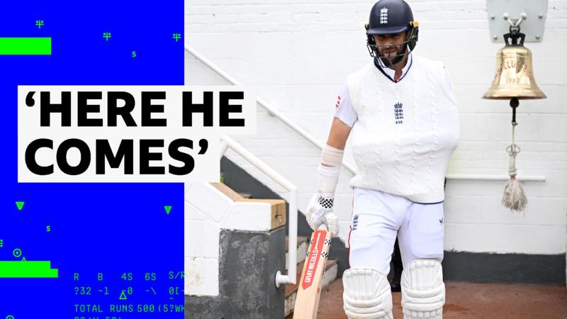 'Here he comes!' - Watch as Woakes walks out to bat one-handed